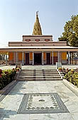 Sarnath - sri Digambar Jain temple